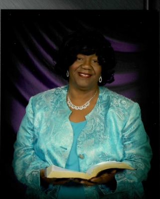 Photo of Reverend Julia Reed