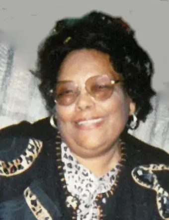 Clara Oakley 28200248