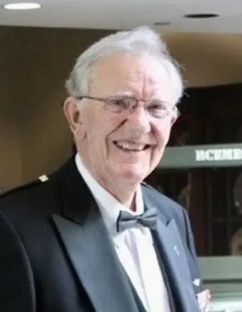 Rev. Donald Chisholm 28400352