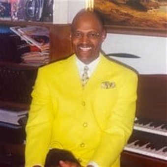 Photo of Pastor Lee Davis