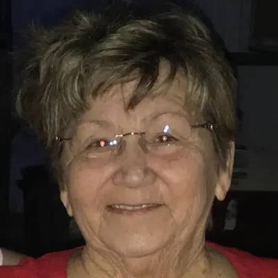 Helen Ruth France 28408939