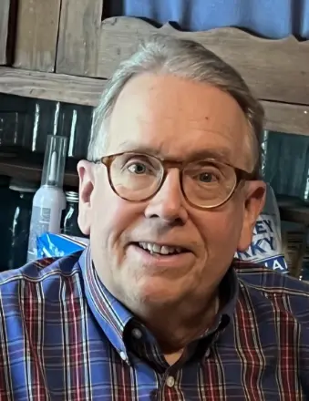 Robert J. Francis 28439641