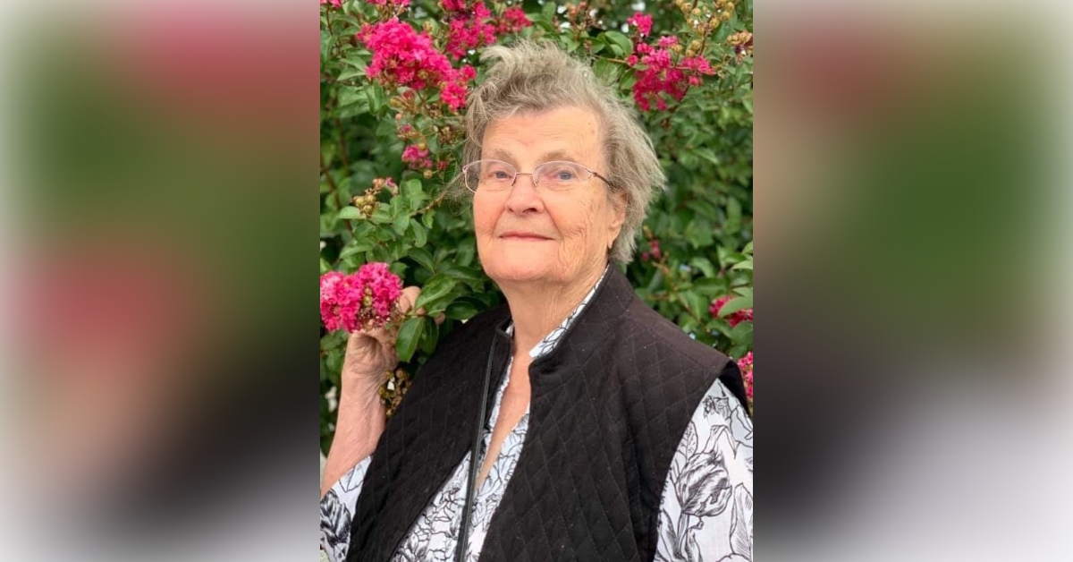 Obituary information for Jeanne Blankenship Woodburn