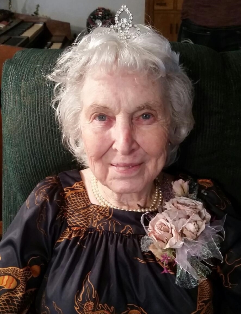 Sarah Anna Lee "Ma" (Hallum) Whitlow Pippenger 2023 Chapman Black Home