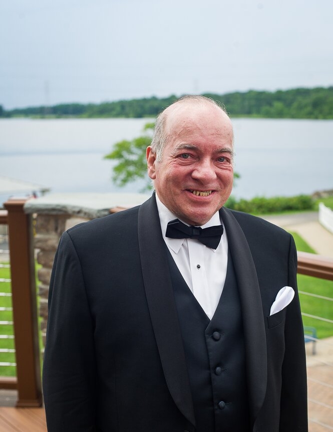 Robert de la Concha 2023 Farenga Brothers Funeral Home