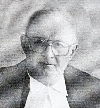 Photo of The Hon. Kenneth MacLeod