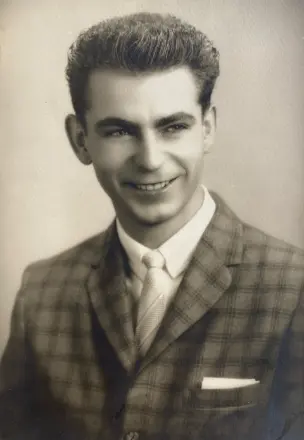 George  Kormos 29797904