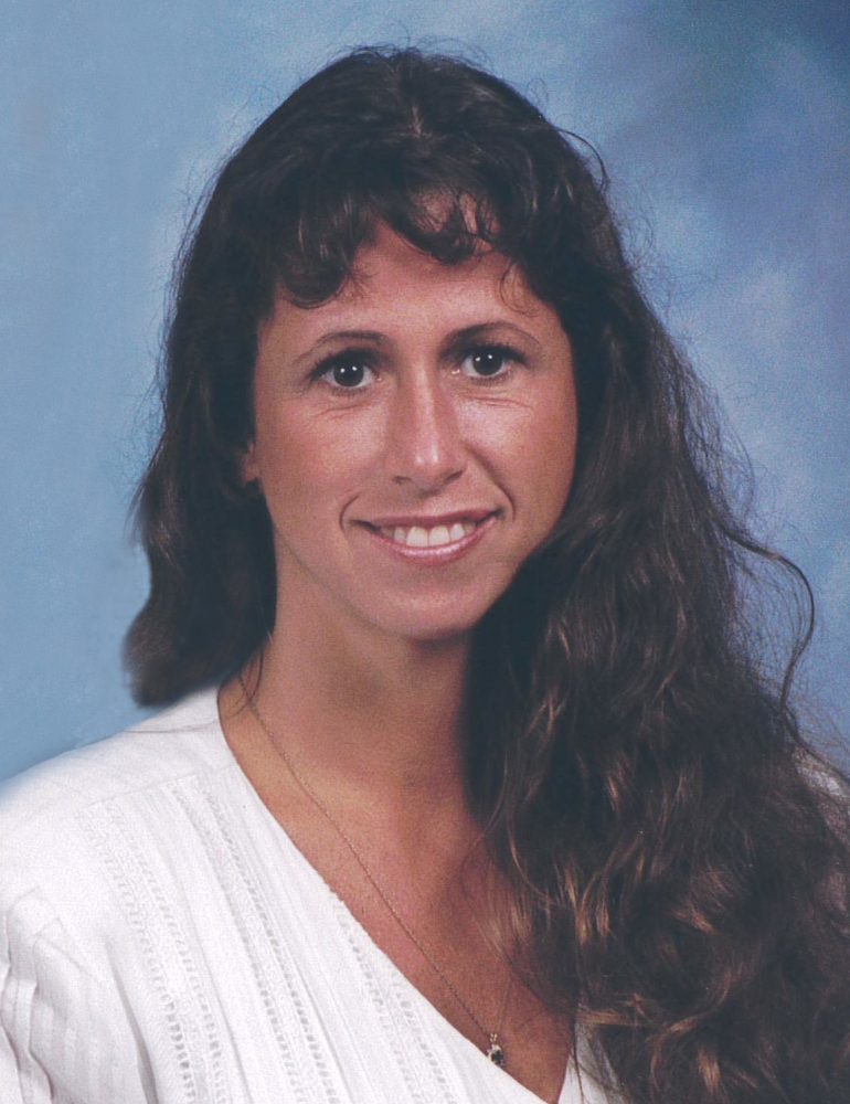 Lori (Hughes) Wood 2023 Hauser Weishaar Funeral Home