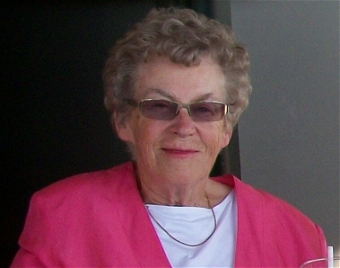 Photo of Shirley Elaine Cole (nee Armstrong)