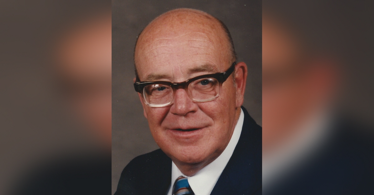 Warren A. Farwell Obituary Visitation & Funeral Information