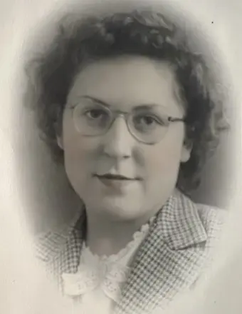 Doris J Kasel