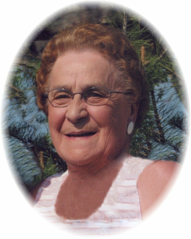 Frieda Marie Bratt 2015 Reynars Funeral Home & Crematorium