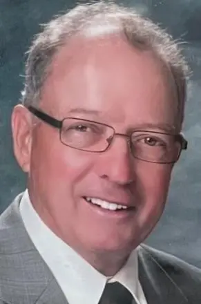 Obituary information for Harold E Holt