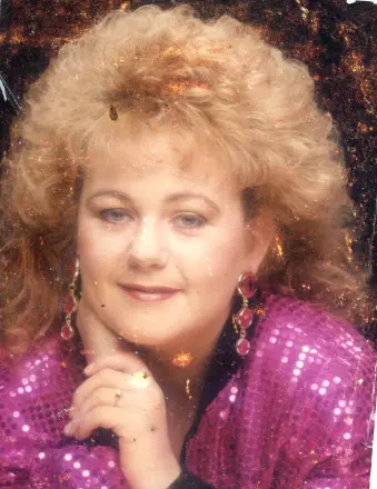 Obituary information for Robin Suzanne Stokes