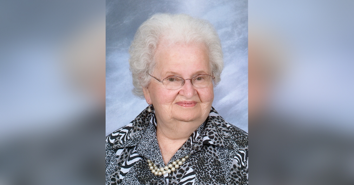 Marjorie "Elaine" (Arnold) Darr Obituary Visitation & Funeral Information
