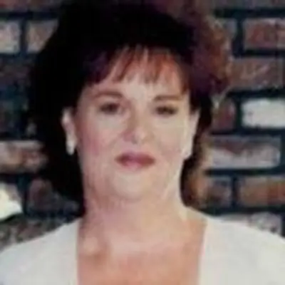 Mary-Ellen Chandler 32152631