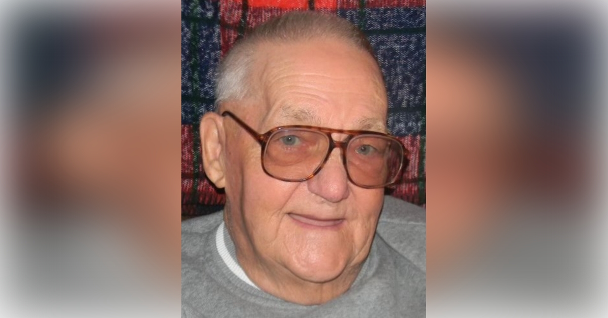 Obituary information for Robert T Christy