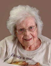 Photo of Esther Henn