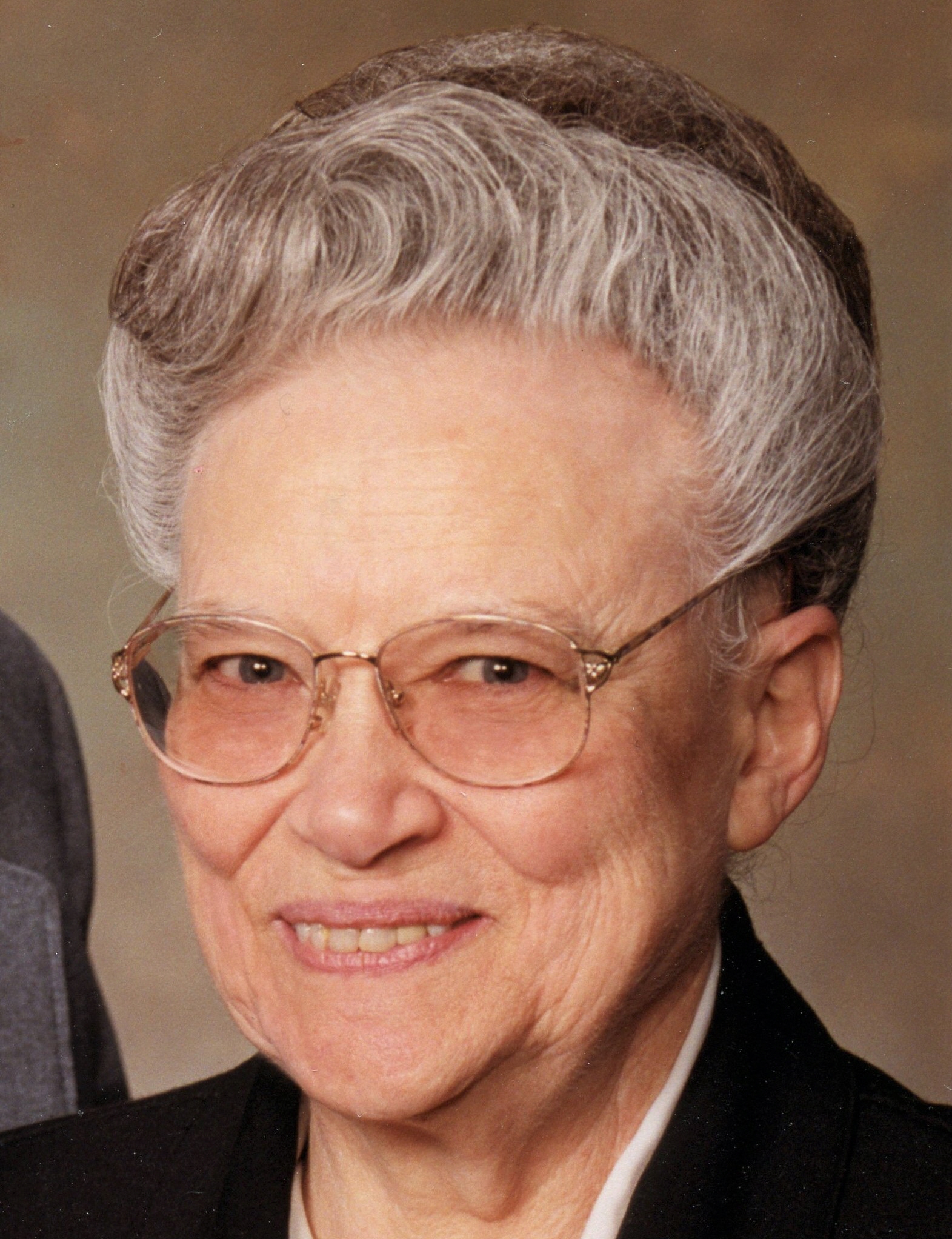 Community Gathers To Pay Tribute To Name At Boyd Funeral Home - xlfk75o