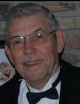 Photo of Maurice Paquette
