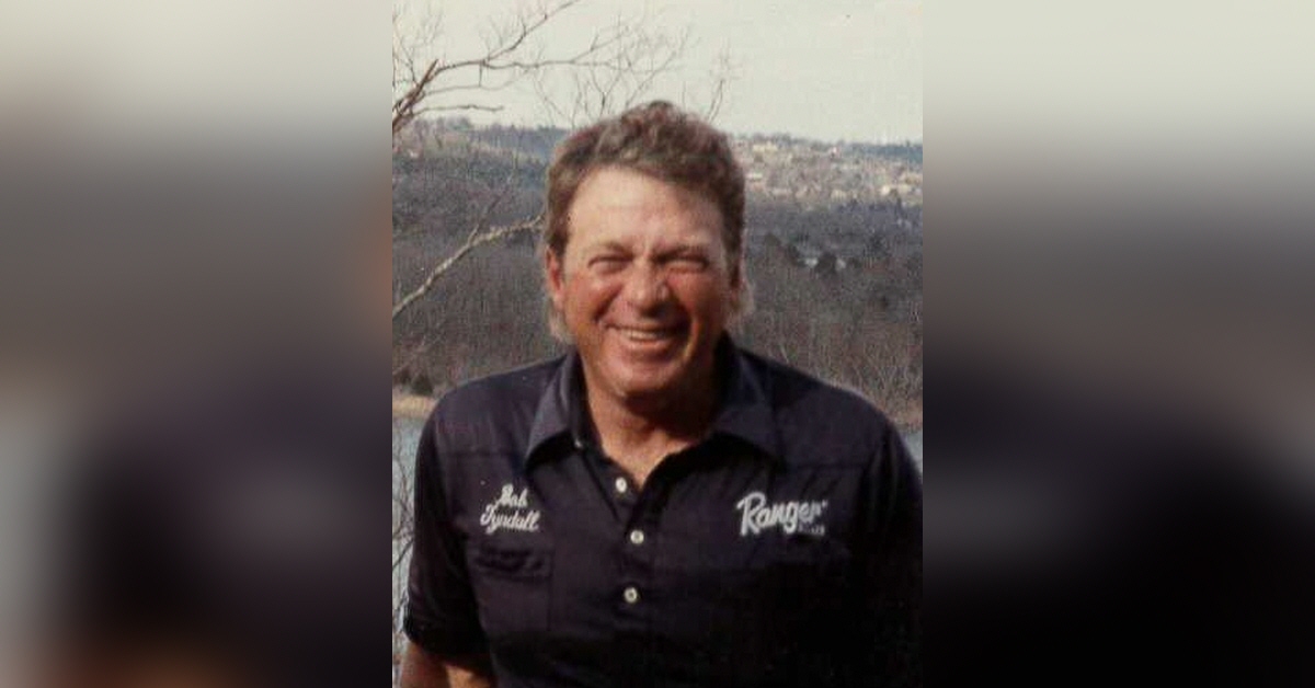ROBERT EUGENE TYNDALL, JR. Obituary Visitation & Funeral Information