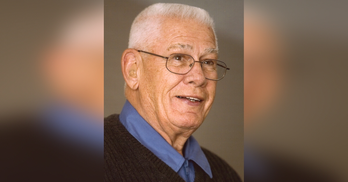 Robert "Bob" D. McKenzie Obituary Visitation & Funeral Information