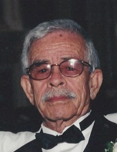 Photo of Luis Cardona