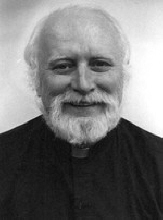 Photo of Father Robert Reynolds
