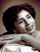 Gloria  Flores Roma