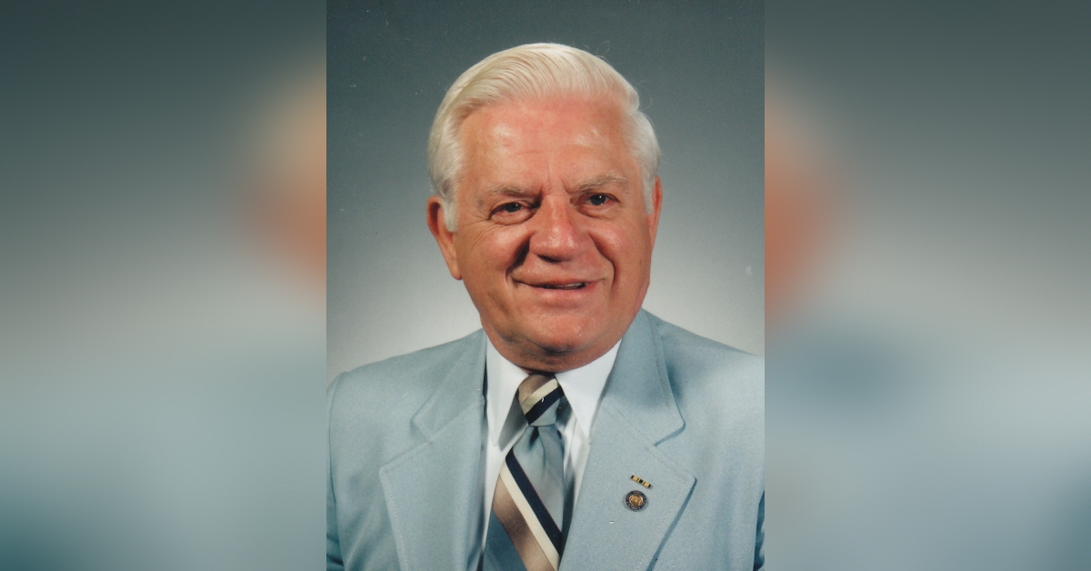 Donald H. Carr Obituary Visitation & Funeral Information