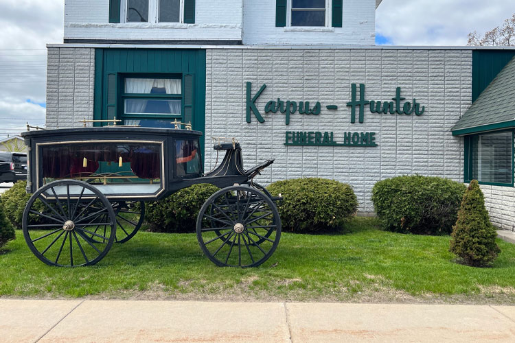Karpus Hunter & Ross Funeral Home