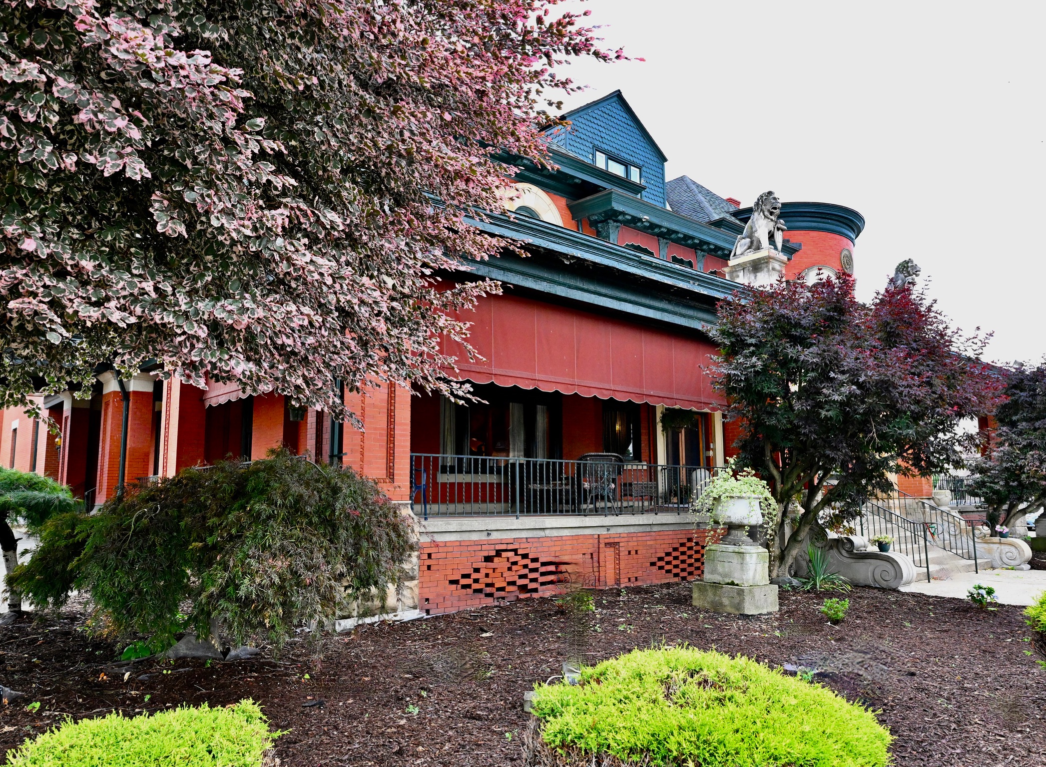 Our Facilities | Gates Funeral Home & Crematory LLC
