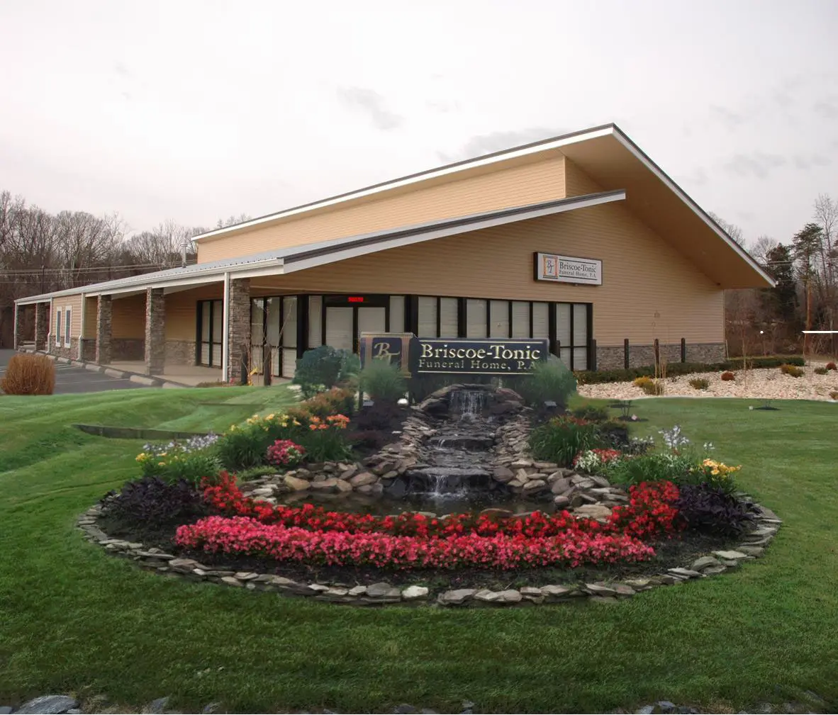 Our Facilities BriscoeTonic Funeral Home(00)