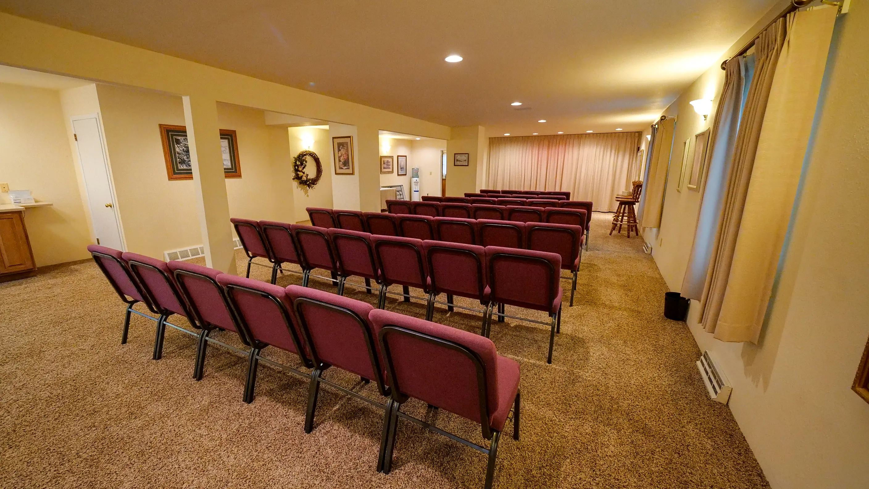 Vosseteig Larson Funeral Home - ut74rca