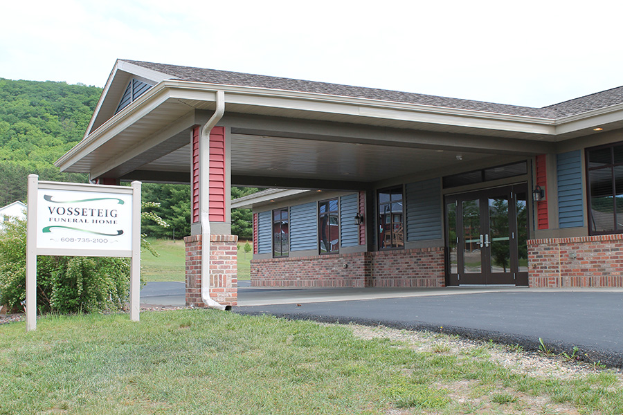 Gays Mills, WI Vosseteig Funeral Home and Crematory