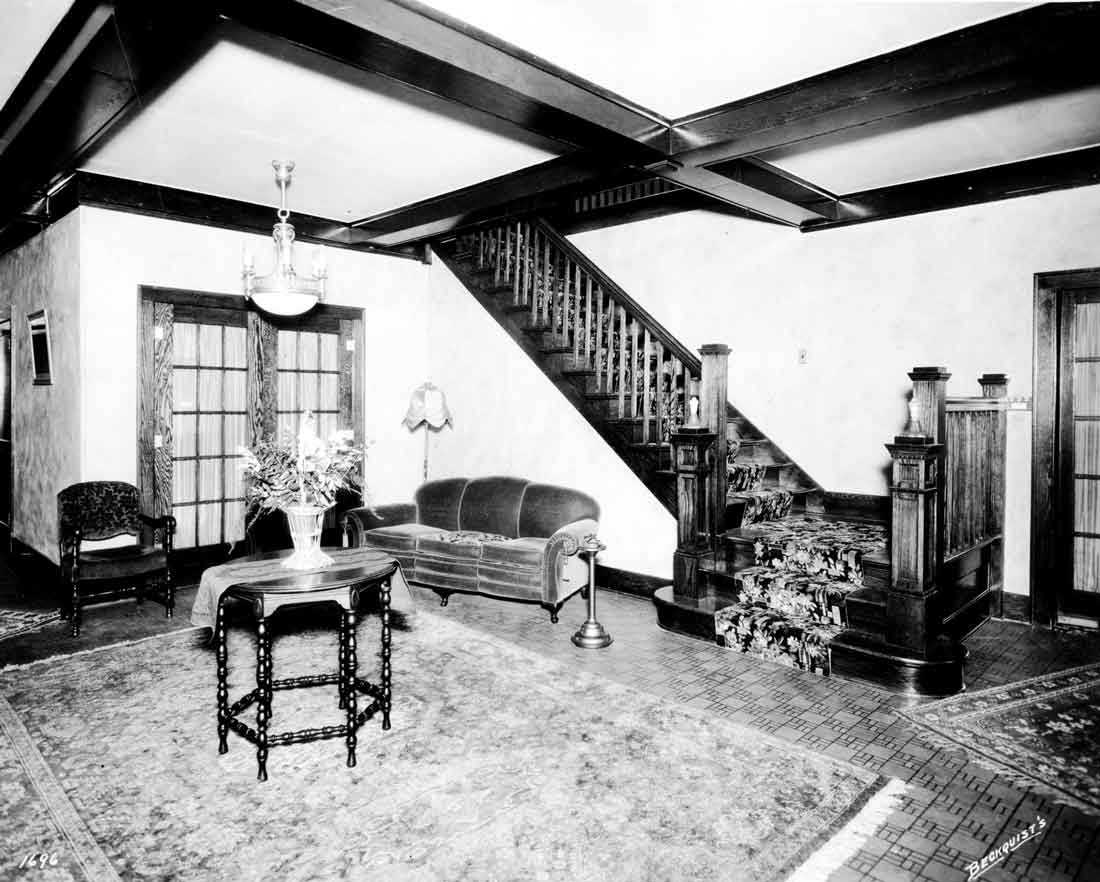 History Clock Family Funeral Home